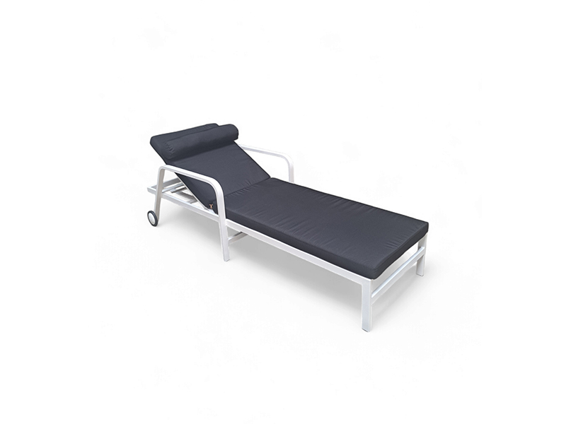 تخت کنار استخری مارینا؛ ترکیب راحتی، دوام و طراحی مدرن 
