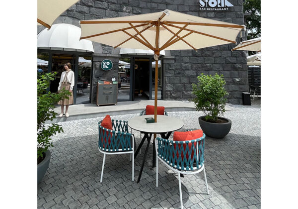 رنگ‌های خاص مبلمان نظری در فروشگاه خونه باغ رشت