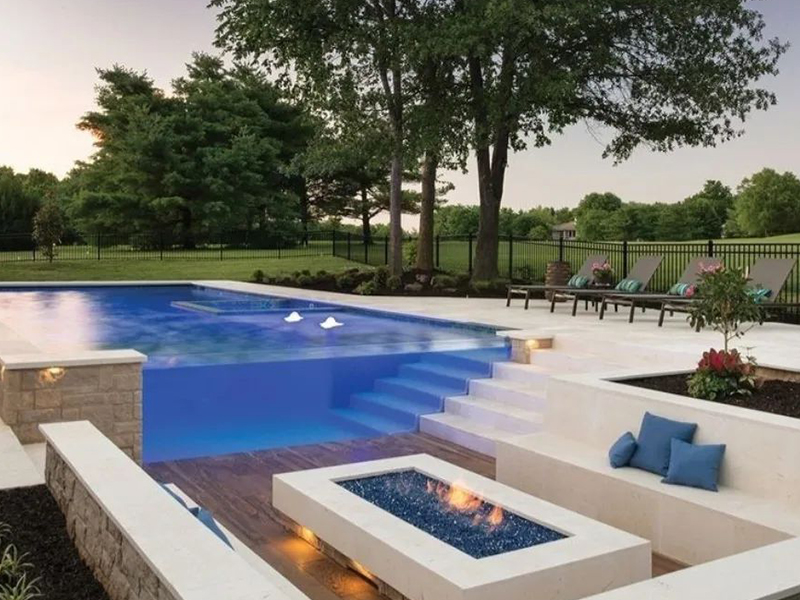  راهنمای انتخاب بین آتشدان پیش‌ساخته و پرتابل