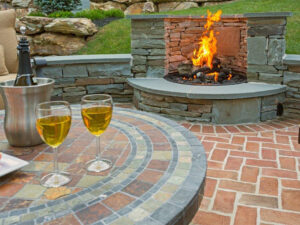 مقایسه مزایا و معایب آتشدان‌های پیش‌ساخته و پرتابل