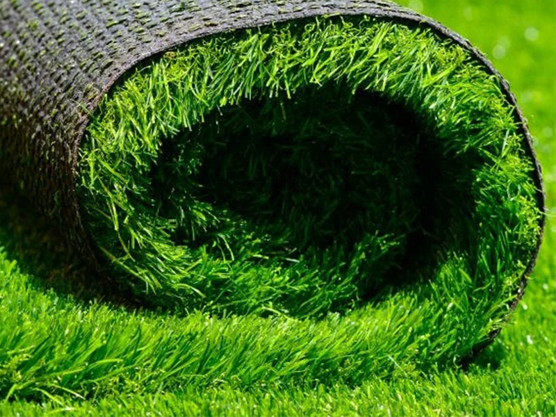 بررسی انواع چمن مصنوعی بر اساس ساختار و ویژگی‌های فنی